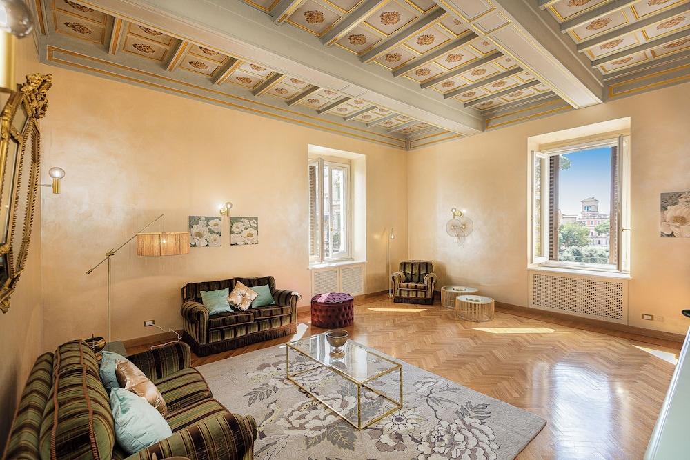 Rental in Rome Ludovisi Apartment - Tap to explore photos