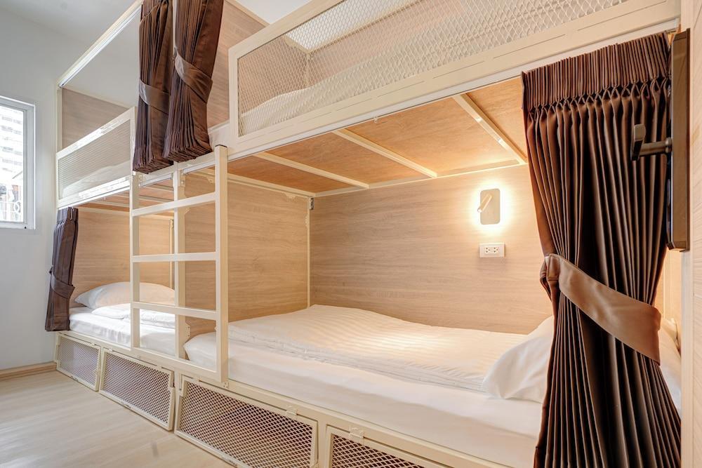 The Ostel Hostel Bangkok Room Type - Standard Room, Mixed Dorm