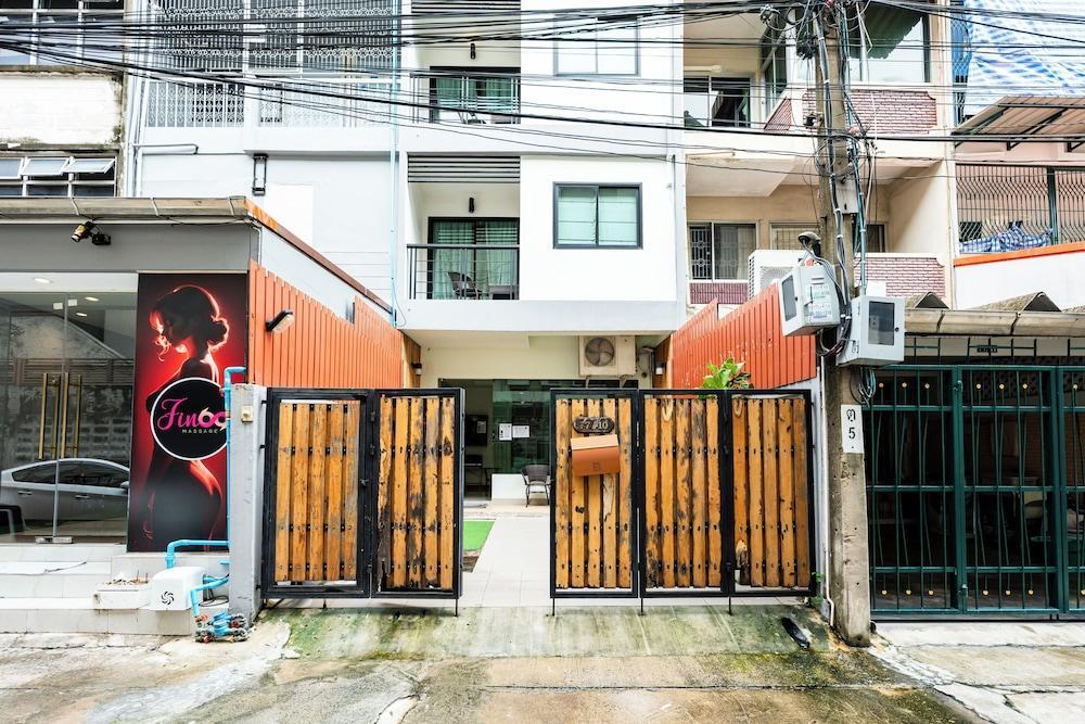 Yon INN Sukhumvit 4 - BTS Nana