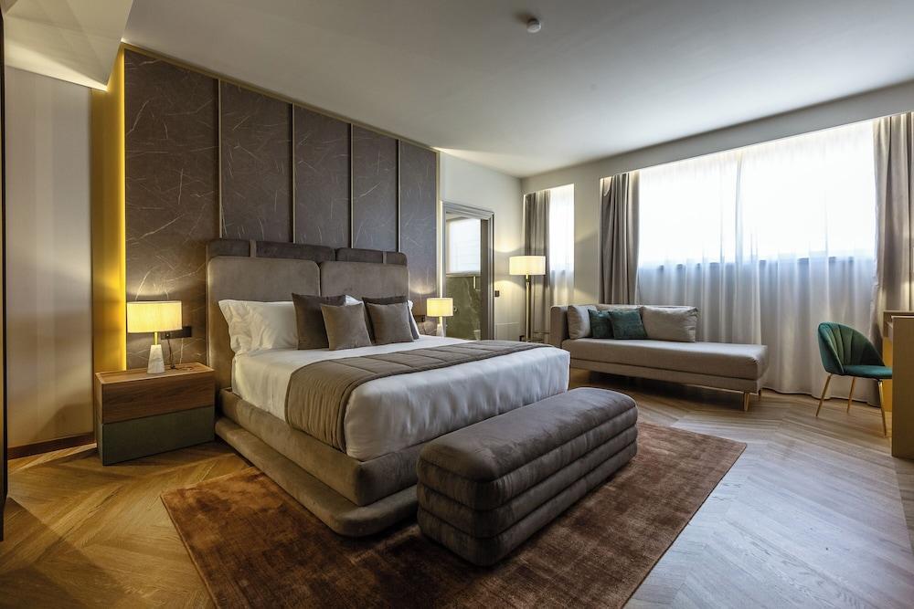 Fontart Tritone Room Type - Deluxe Studio Suite