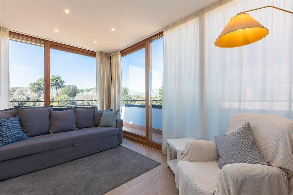 Rental in Rome San Pancrazio Penthouse - Tap to explore photos