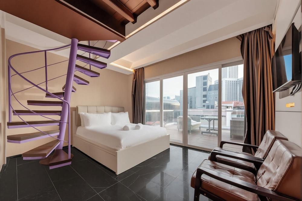 Aura Hotel Purvis Room Type - Comfort Loft, Balcony, City View