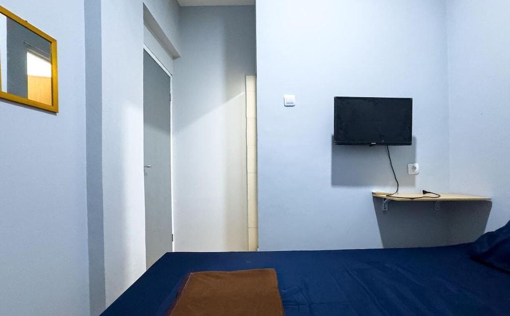 Beranda Istirahat Pluit Utara Room Type - Economy Double Room