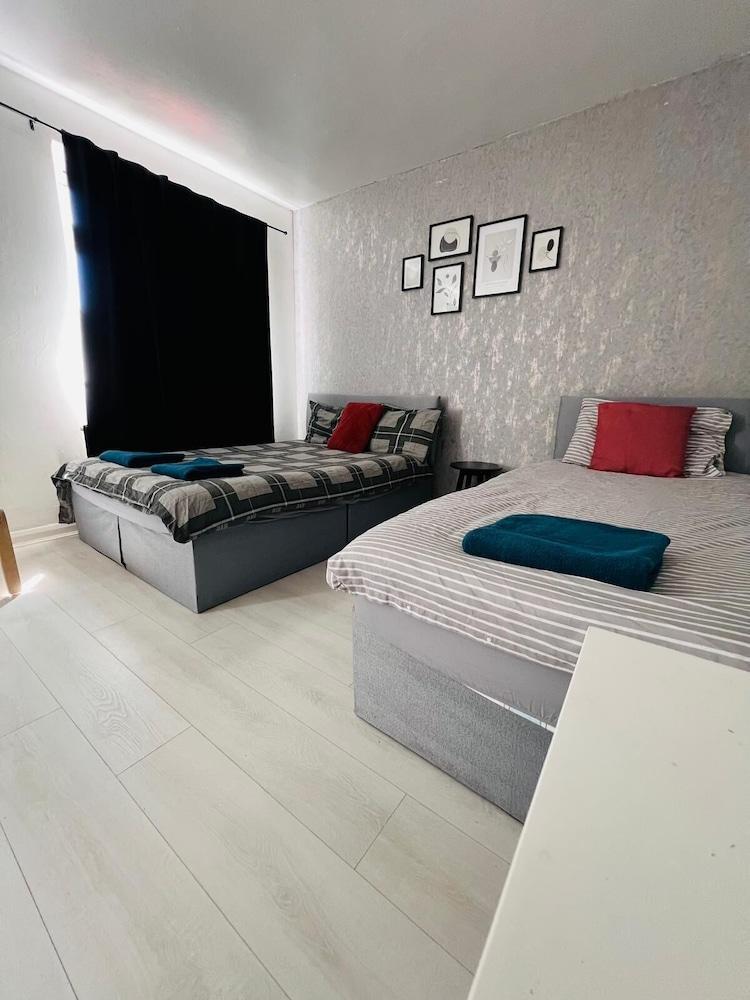Nest And Limited Room Type - Family Room, Garden View