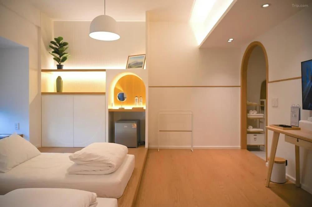 Vaeh Viean Silom Room Type - Triple Room with Private Bathroom 31m (B4)