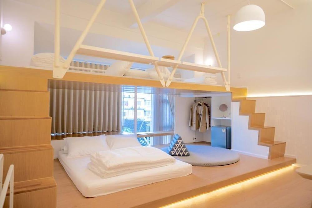 Vaeh Viean Silom Room Type - Quadruple Room with Private Bathroom 40m (B2)