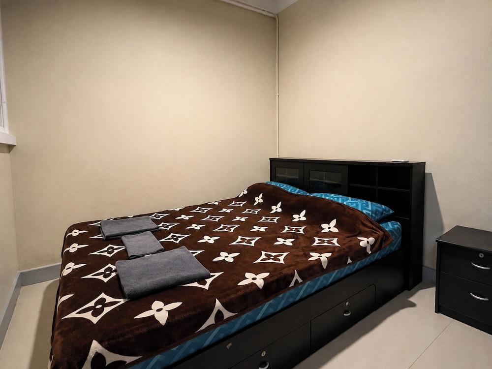 Lemon Tree Khaosan Hostel Room Type - Superior Double Room