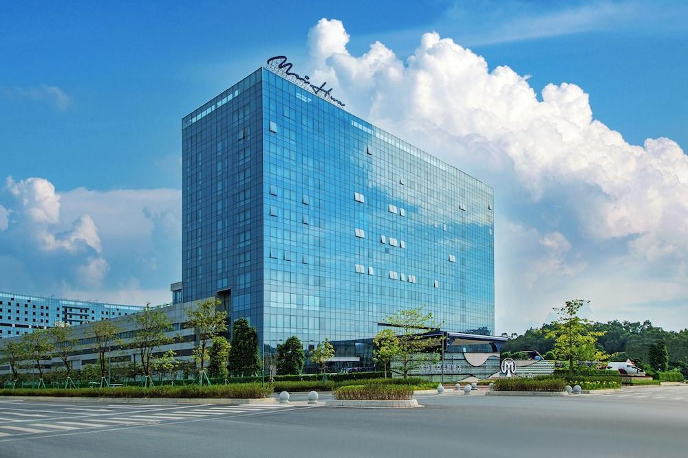 Meihua Airlines Theme Hotel - Tap to explore photos