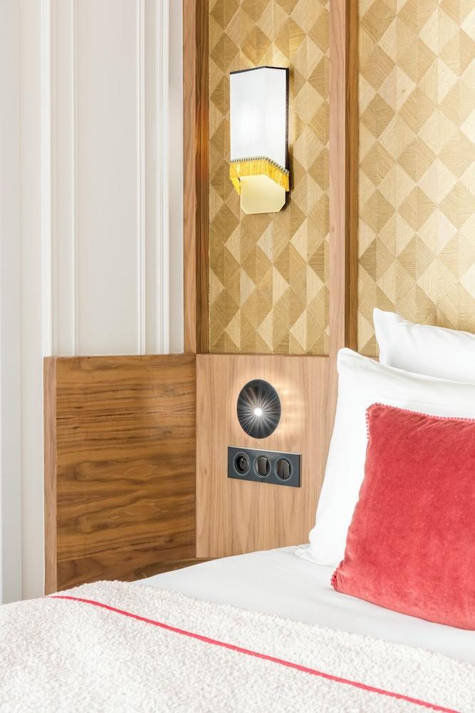 Merveil Luxury Suites - Rougemont I-II-III - Tap to explore photos