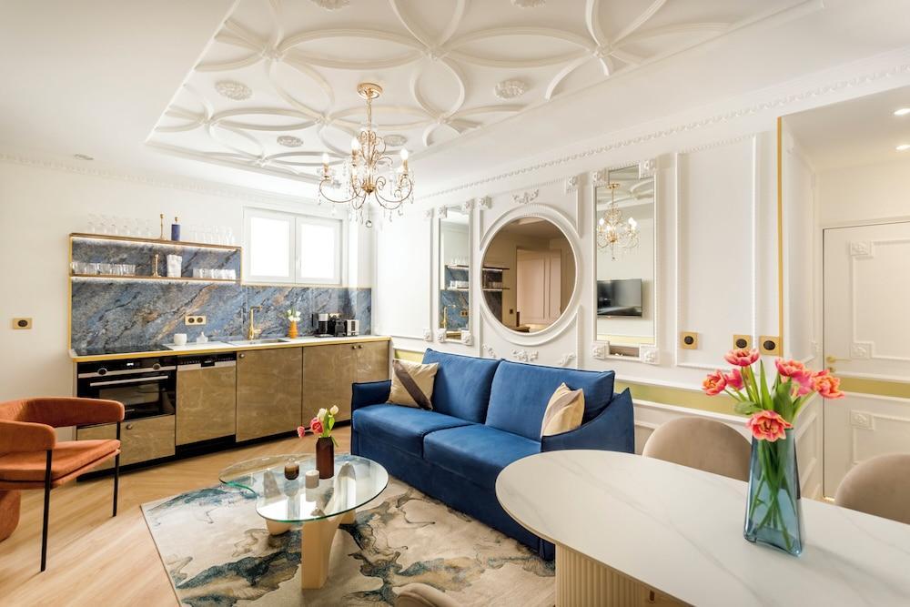 Merveil Luxury Suite - Boulangers - Tap to explore photos