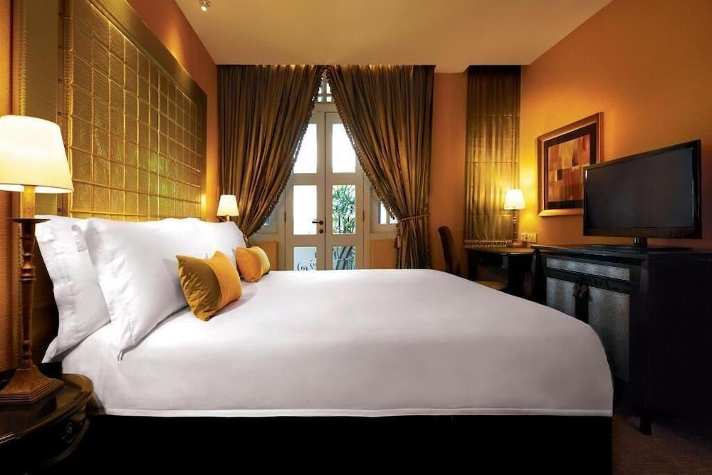 Aurum Royal Room Type - Executive Double Room, Balcony, City View