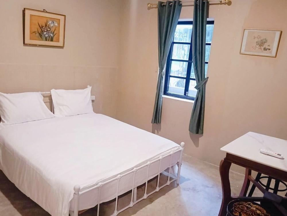 Rest INN Yaowarat Room Type - Double Room