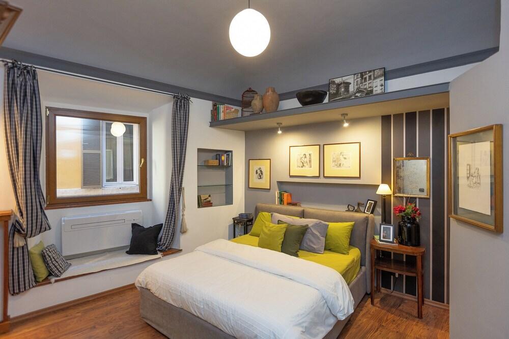 Rental in Rome Pantheon Apartment Room Type - Apartment