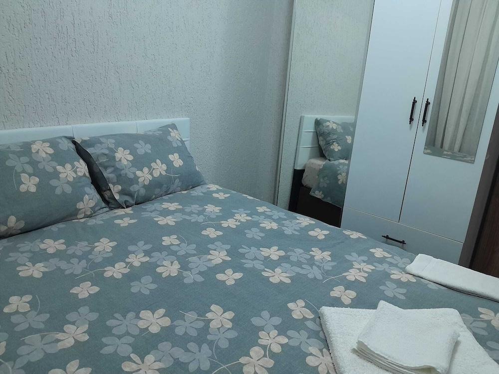CELİNE Room Type - Classic Apartment, Balcony, City View
