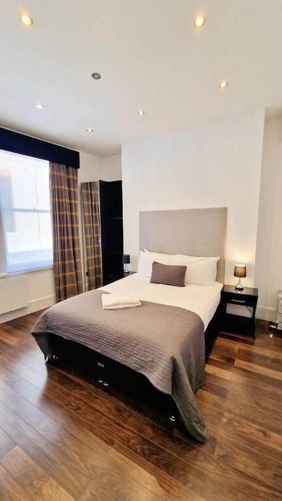 Clockwork Stay Room Type - Apartment, 1 Bedroom