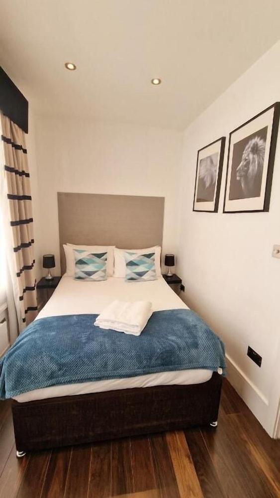 Clockwork Stay Room Type - Apartment, 2 Bedrooms