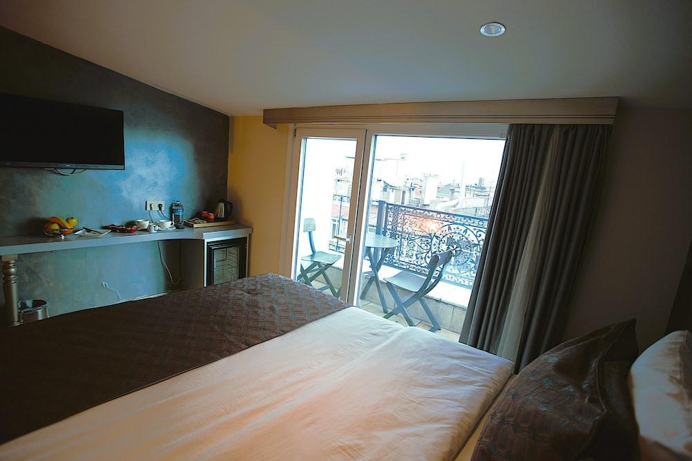 Hotel Adamel City Room Type - Suite room with Balcony