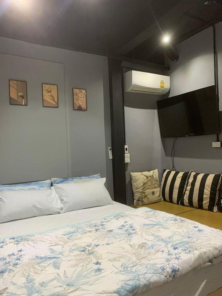 STAY AT PAN Room Type - Deluxe Double Room