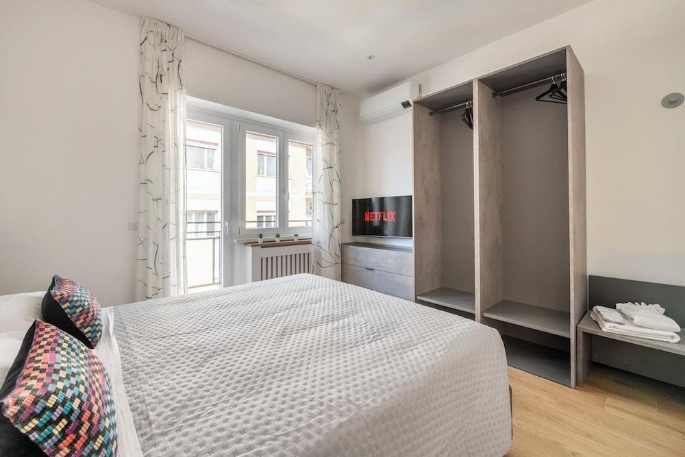 Rome Experience - Tap to explore photos