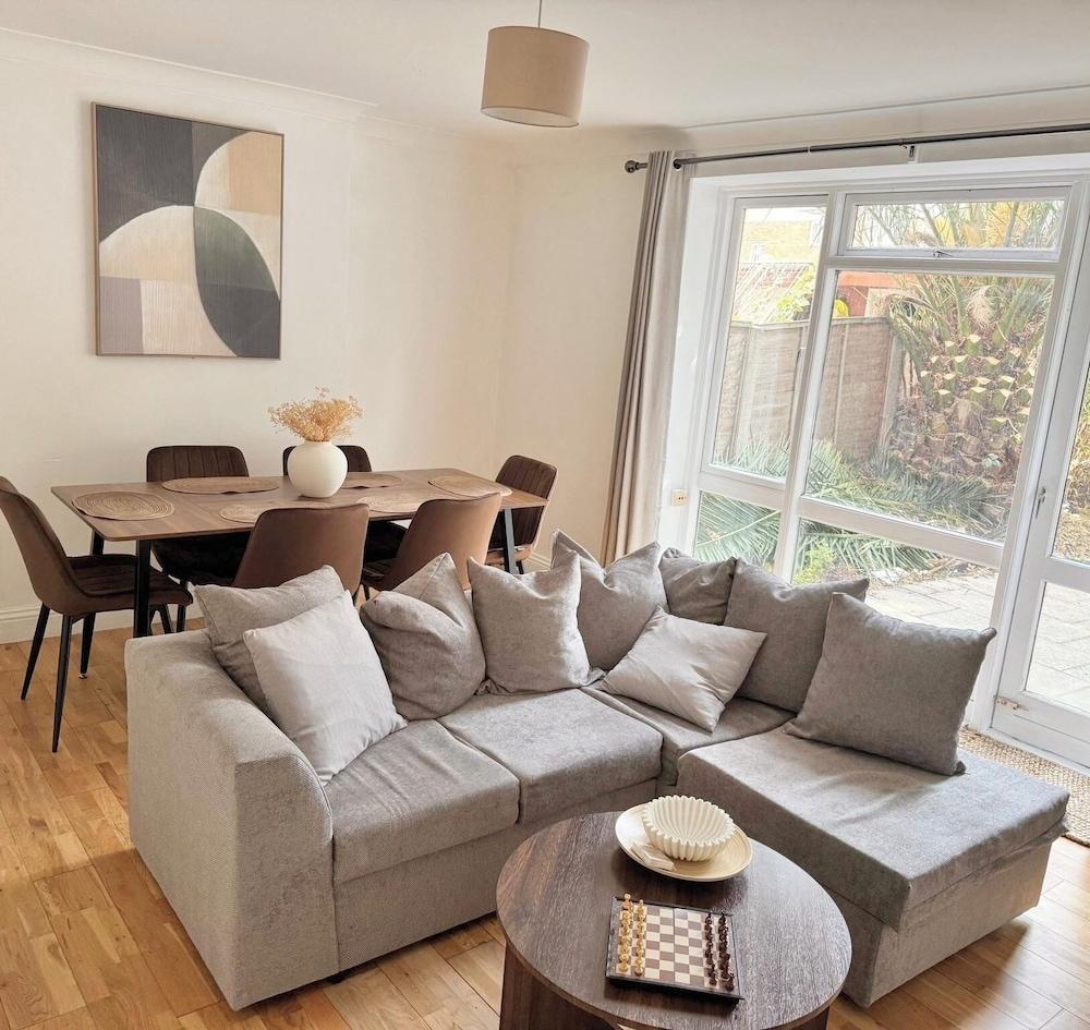 Elysian Nights Room Type - House, 3 Bedrooms, Garden View