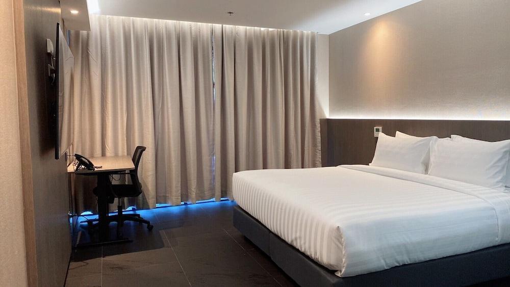 Bangkok City Rama 9 Hotel Room Type - Metro Style Deluxe King Room