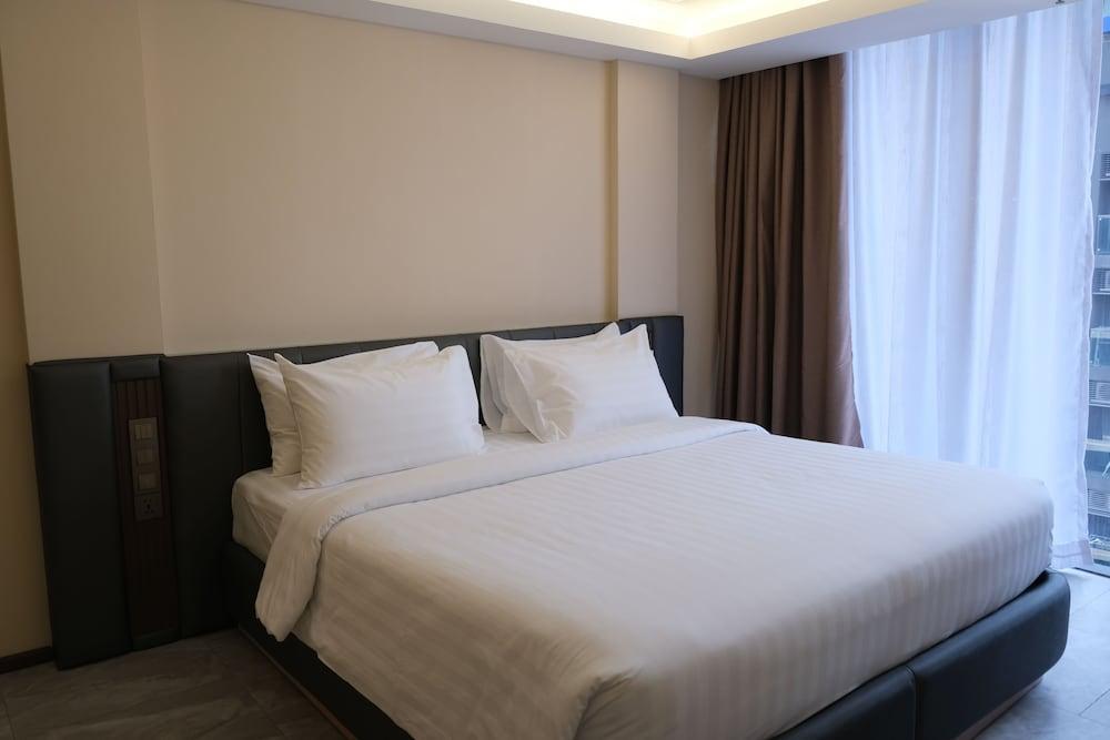Bangkok City Rama 9 Hotel Room Type - Horizon Style Superior King Room Bangkok City Rama 9 Hotel Room Type - Horizon Style Superior King Room