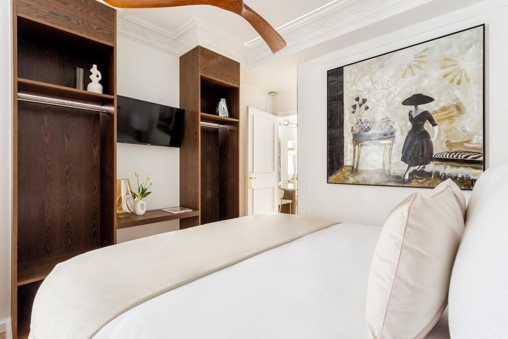 Merveil Luxury Suite - Louvre Aboukir IX - Tap to explore photos
