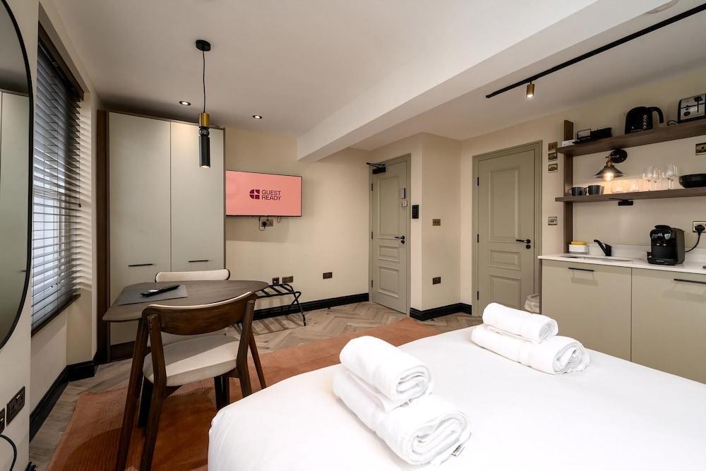 Guestready - The Euston Hotel - Tap to explore photos