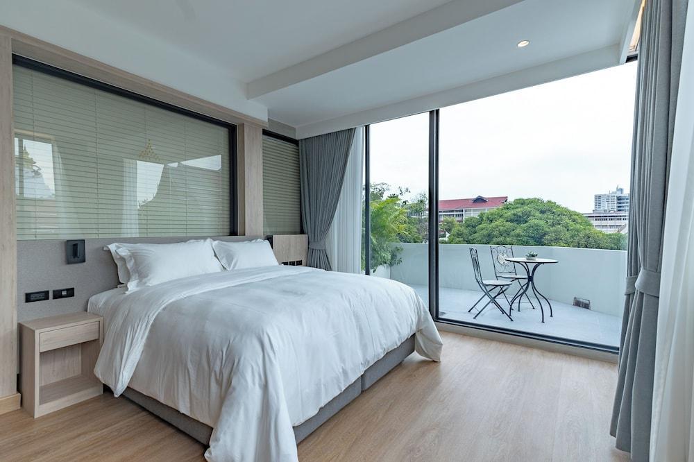 The Chedee Krungthep Room Type - Suite with Balcony