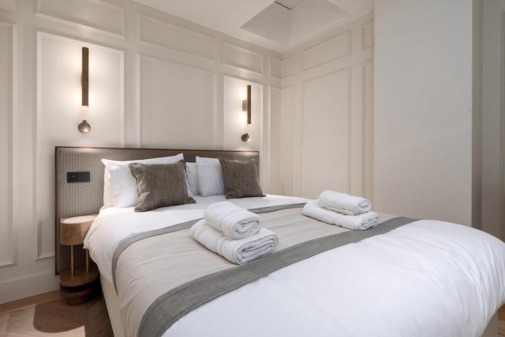 Guestready - The Fitzroy Hotel - Tap to explore photos