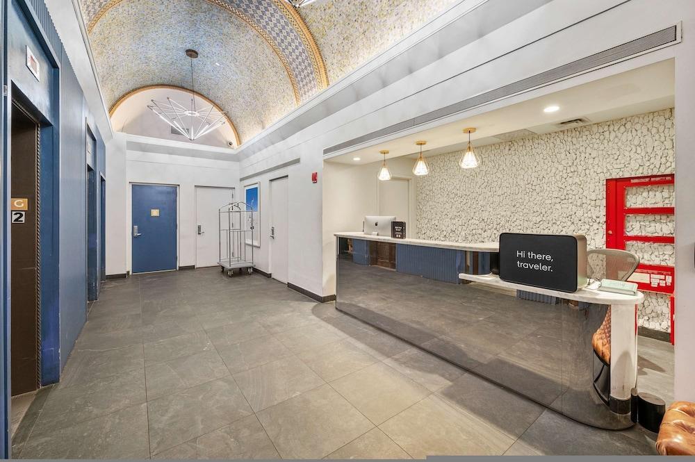 17john: Premier King Studio Apartment