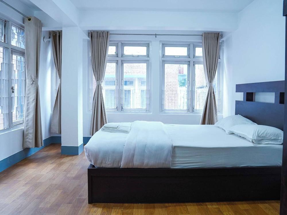 Everest Apartment 2bhk Thamel 5 min Walk 2nd Floor Room Type - Apartment, 2 Bedrooms, Smoking, Balcony