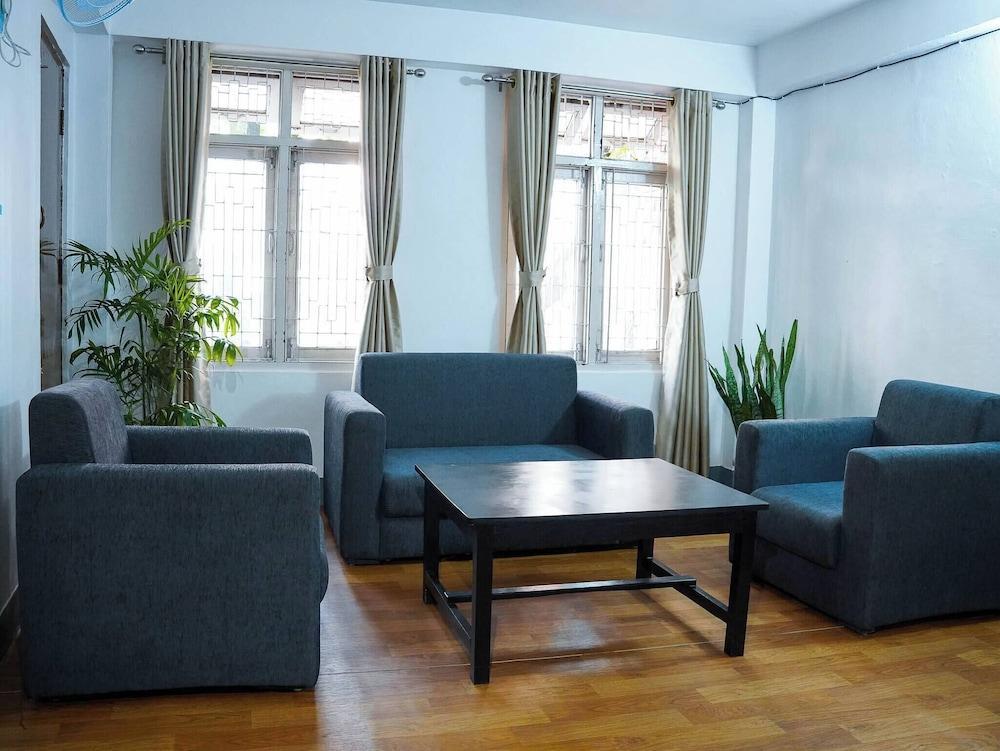 Everest Apartment 2bhk Thamel 5 min Walk 2nd Floor - Tap to explore photos
