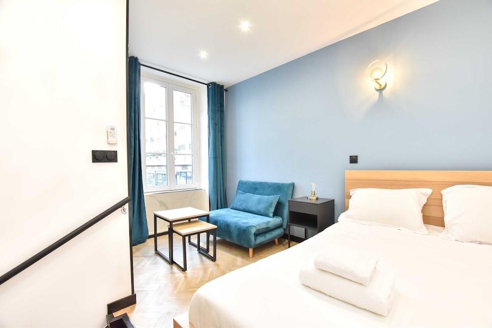 Charming Duplex - 1br/3p - Grenelle/champs-de-mars - Tap to explore photos