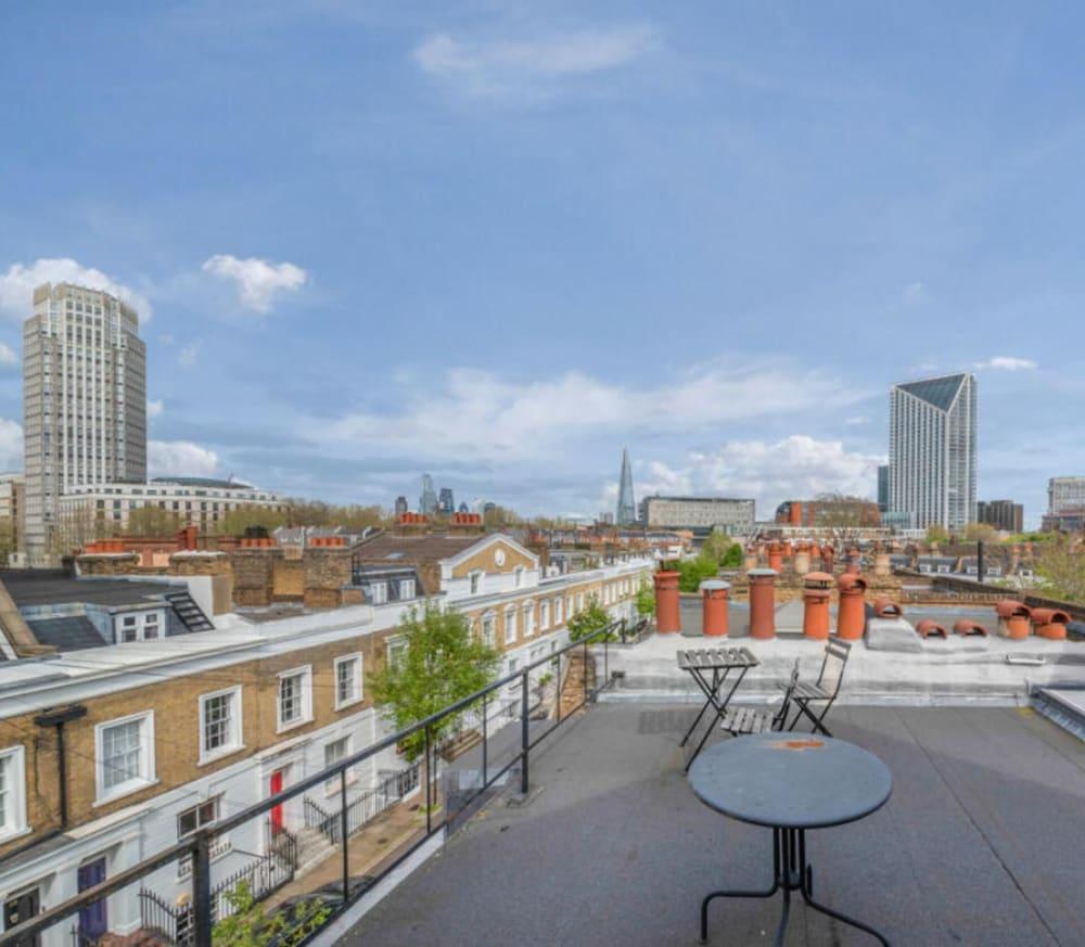 Centrally Located, Stunning 3bed 2bath, SE1 - Tap to explore photos