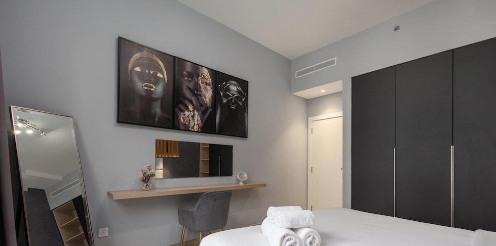 LUX The La Mer Beach Suite 5