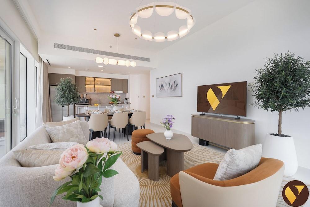 Vogue| Grand Blue Beachfront Designed By Elie Saab Room Type - Luxury Apartment, Balcony, Beach View Vogue| Grand Blue Beachfront Designed By Elie Saab Room Type - Luxury Apartment, Balcony, Beach View