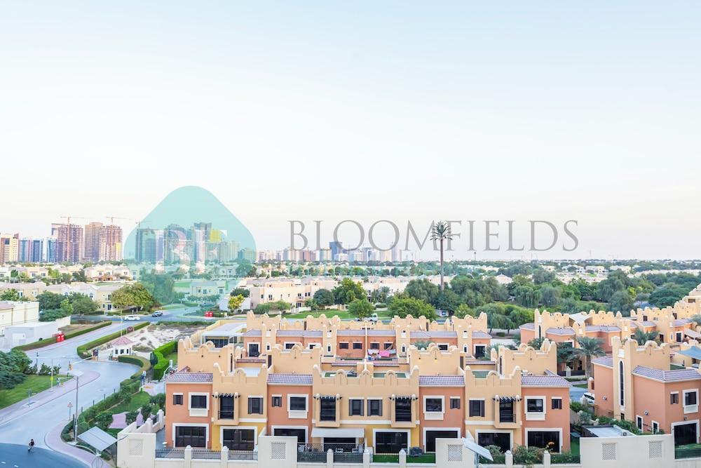 Bloomfields 1Bedroom Cozy 1BR Golf Tower - Tap to explore photos