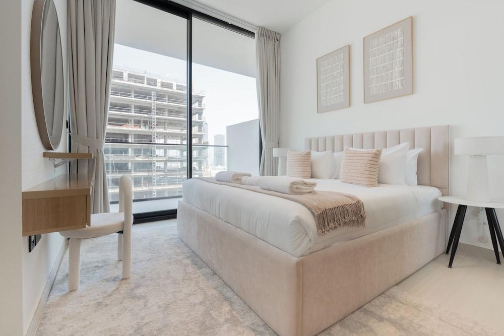 Binghatti Amber Residences- JVC Room Type - Deluxe Apartment, Balcony, City View Binghatti Amber Residences- JVC Room Type - Deluxe Apartment, Balcony, City View