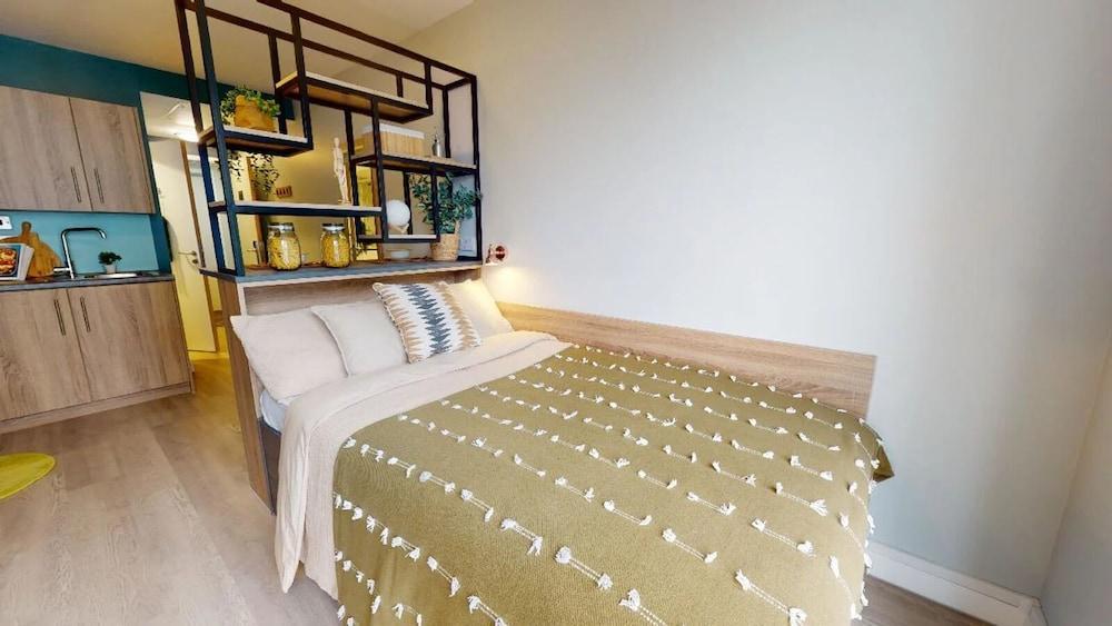 Bankside - Campus Accommodation - Tap to explore photos