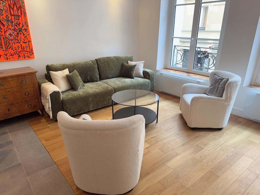 Honore Nest - Elegant 1BR Unit in Saint-honore District - Tap to explore photos