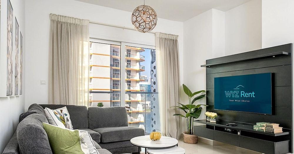 Charming 1 BR in AG Tower - Canal Views - Tap to explore photos