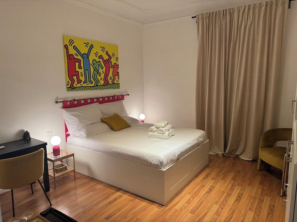 GUEST HOUSE MAZZINI 144 - Tap to explore photos