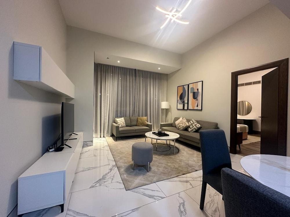Modern 1BR in J One Pool & Gym Room Type - Apartment (1 Bedroom)