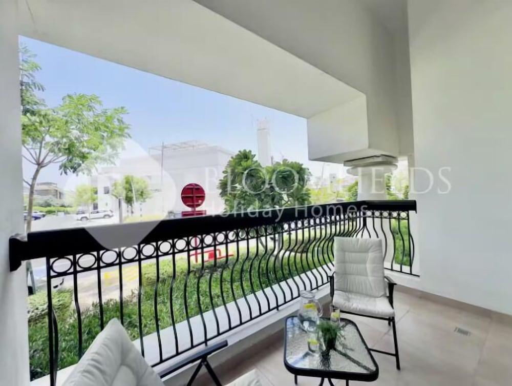G06-Bloomfields Spacious 1Br Ansam - Tap to explore photos