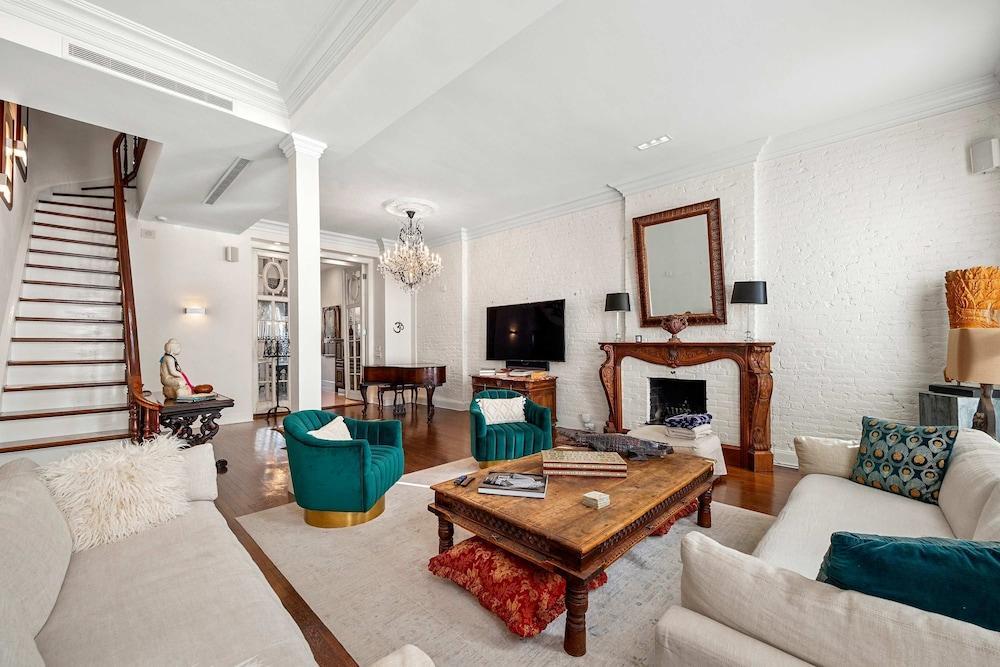 Gramercy Manor Triplex w Private Deck Garden