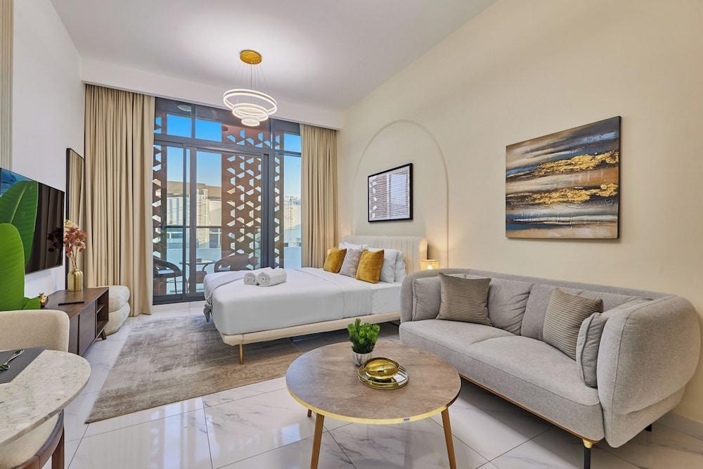bnbme | Serenity Lakes 5 | Studio Room Type - Premium Studio, 1 King Bed