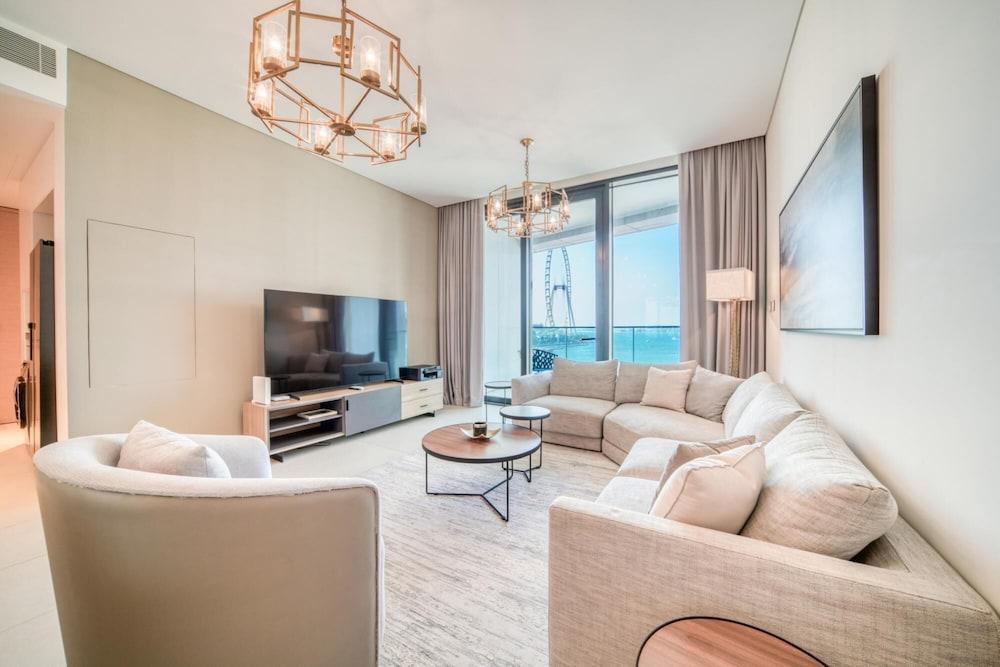 Classy Address JBR 3BR w Balcony and Beach Access