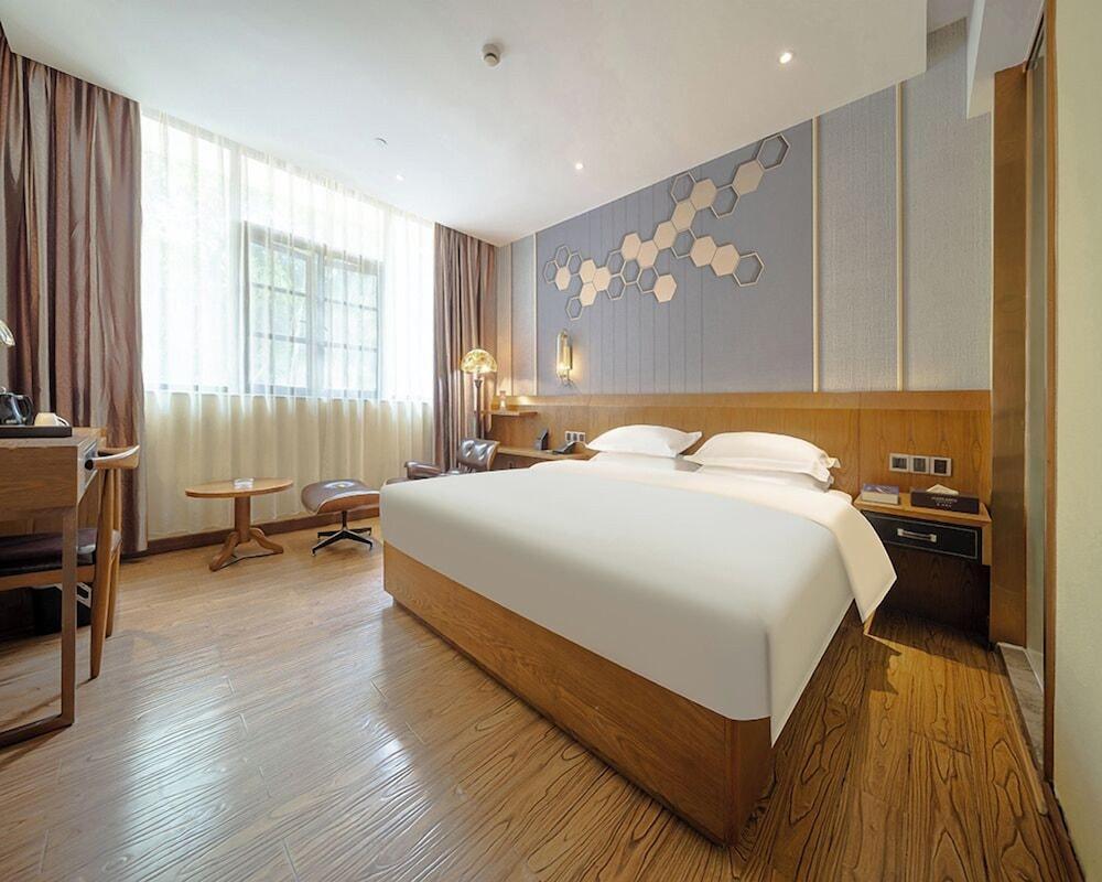 ELITE James Joyce Coffetel Guangzhou Room Type - Luxury Double Room