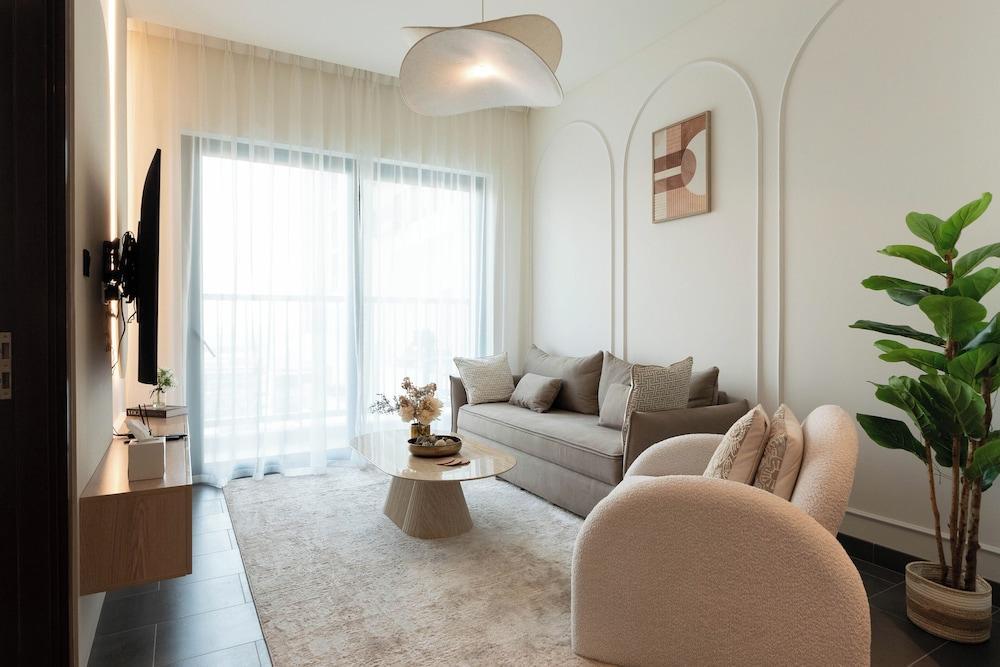 Chic 1BR Apartment - The Crest Dubai Room Type - Deluxe Apartment, Balcony, Pool View